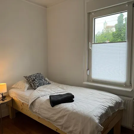 90qm 4-zimmer-wohnung - Friedrichstrasse פיינגן אן אר אנץ