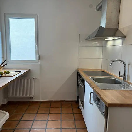 Apartment 90qm 4-zimmer-wohnung - Friedrichstraße *
